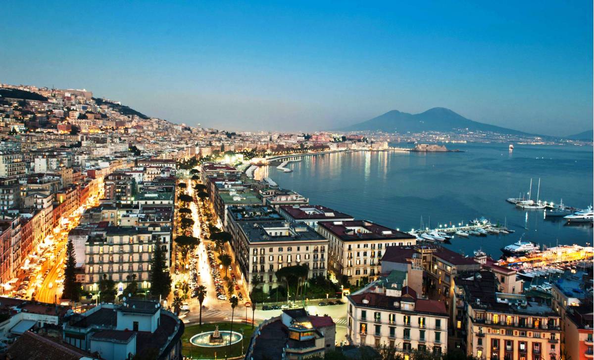 Hotel in vendita a Napoli Hotel in vendita a Napoli